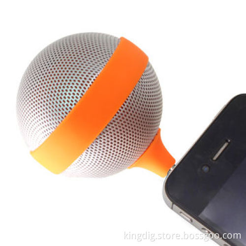 Automatic on/off novelty speaker with fashionable design